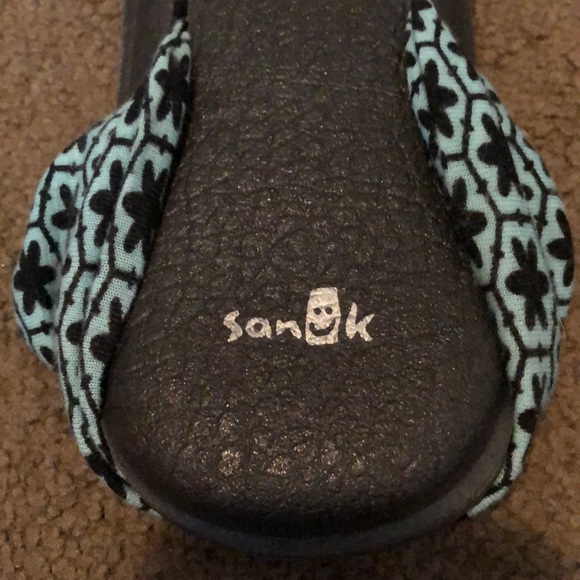 Sandals - Picture 2 of 2